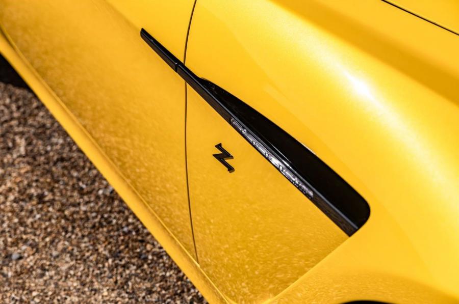 Детали экстерьера Aston Martin V12 Zagato (009) 2013 года  (фото 13 из 58)